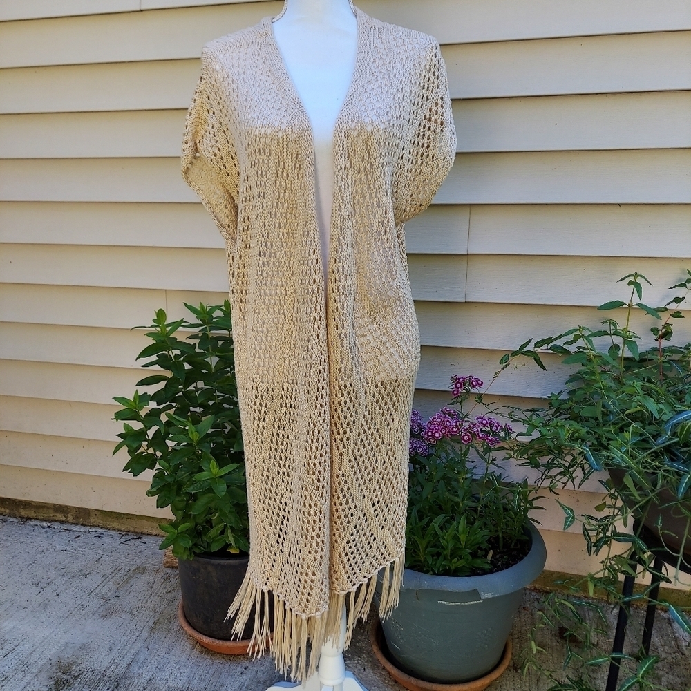 Cream woman's Swimsuit cover up. Size L-XL SummerVacation Lightweght Breathable